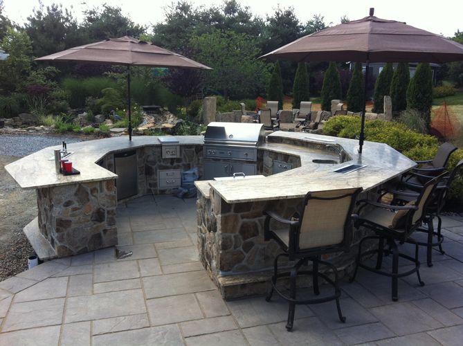 Outdoor entertainment space of NJ